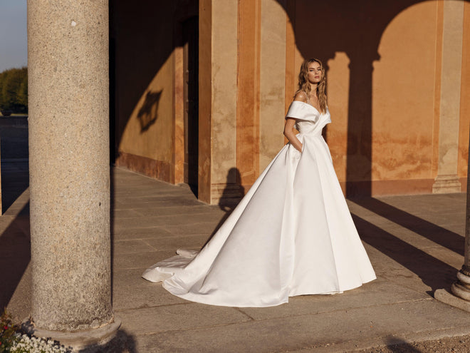 Witney - Wedding Store Nikolina GmbH