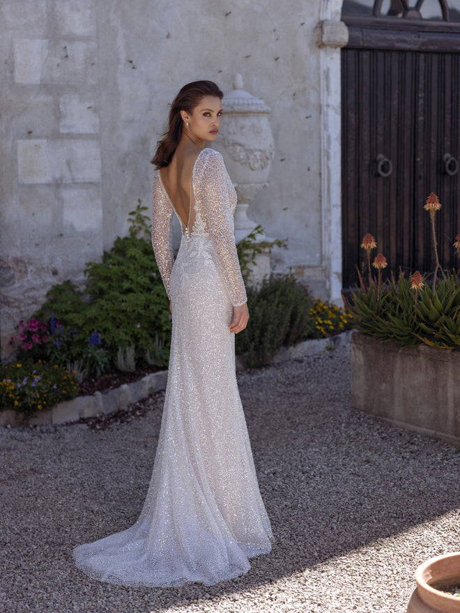 Hilary - Wedding Store Nikolina GmbH
