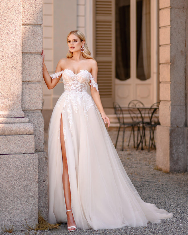 Sunita - Wedding Store Nikolina GmbH