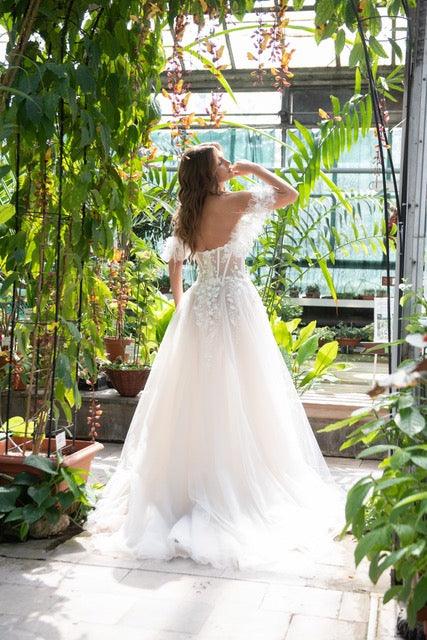 Opera - Wedding Store Nikolina GmbH 