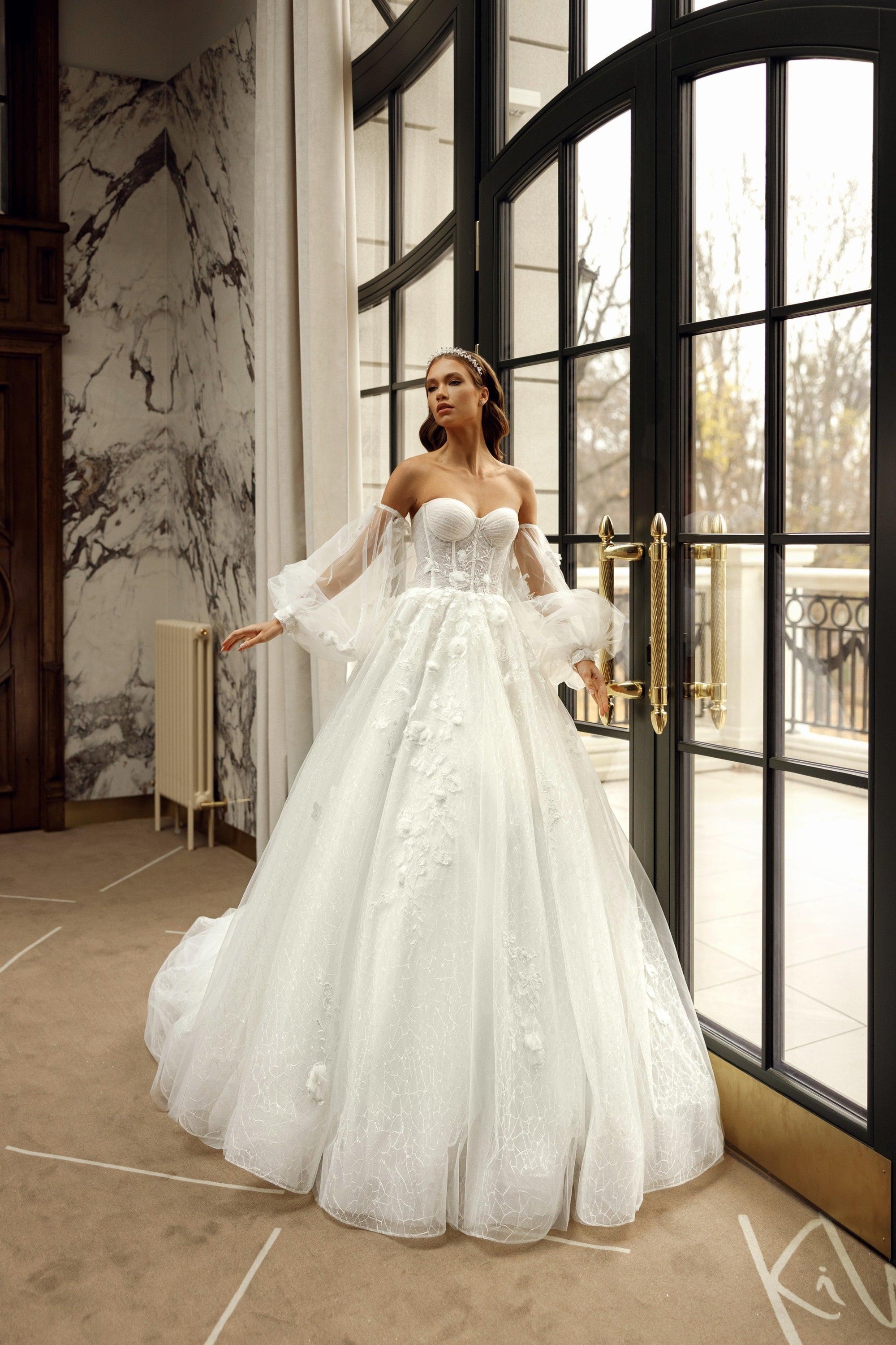 Lina - Wedding Store Nikolina GmbH 