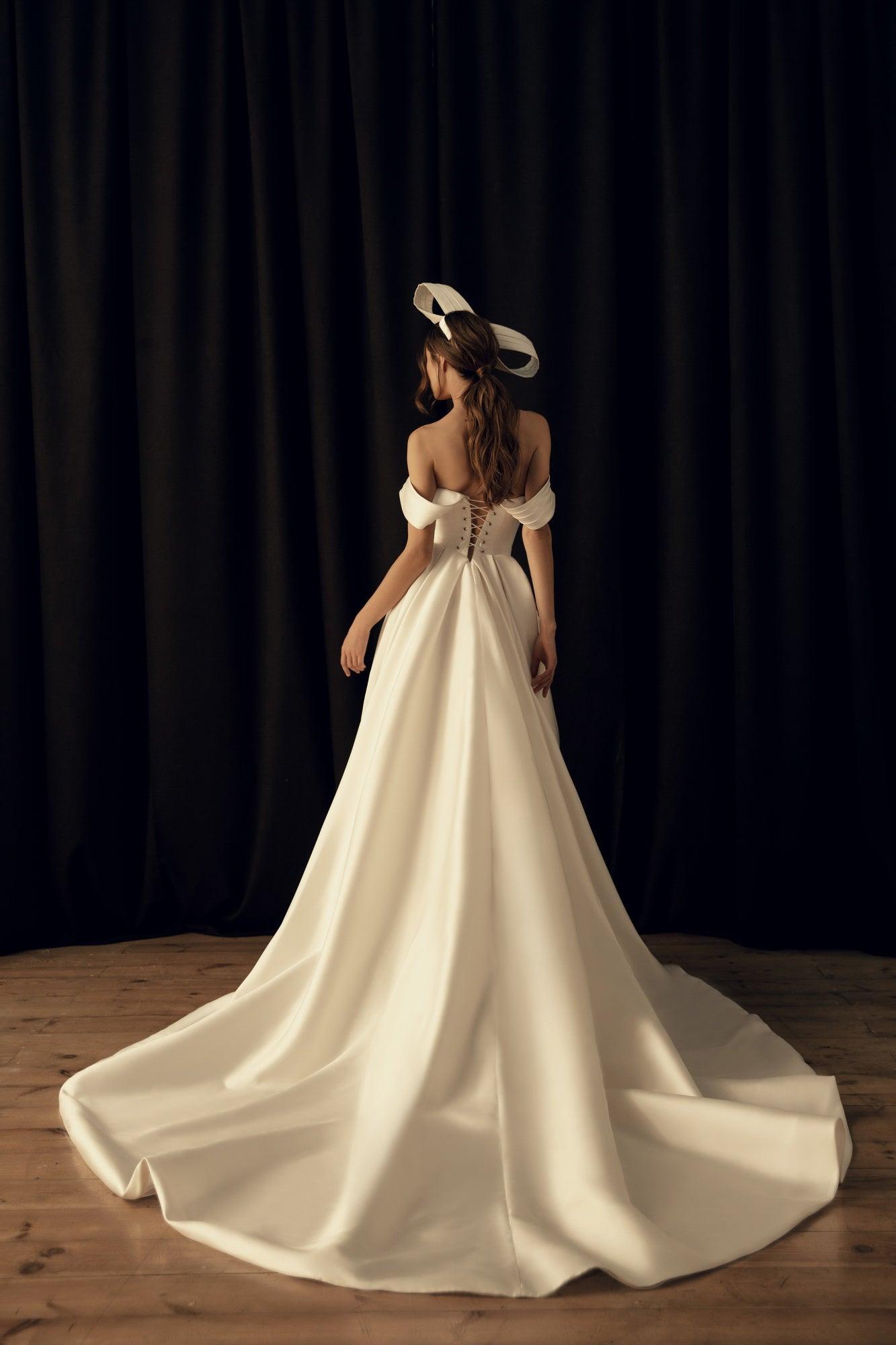 Sheila - Wedding Store Nikolina GmbH 