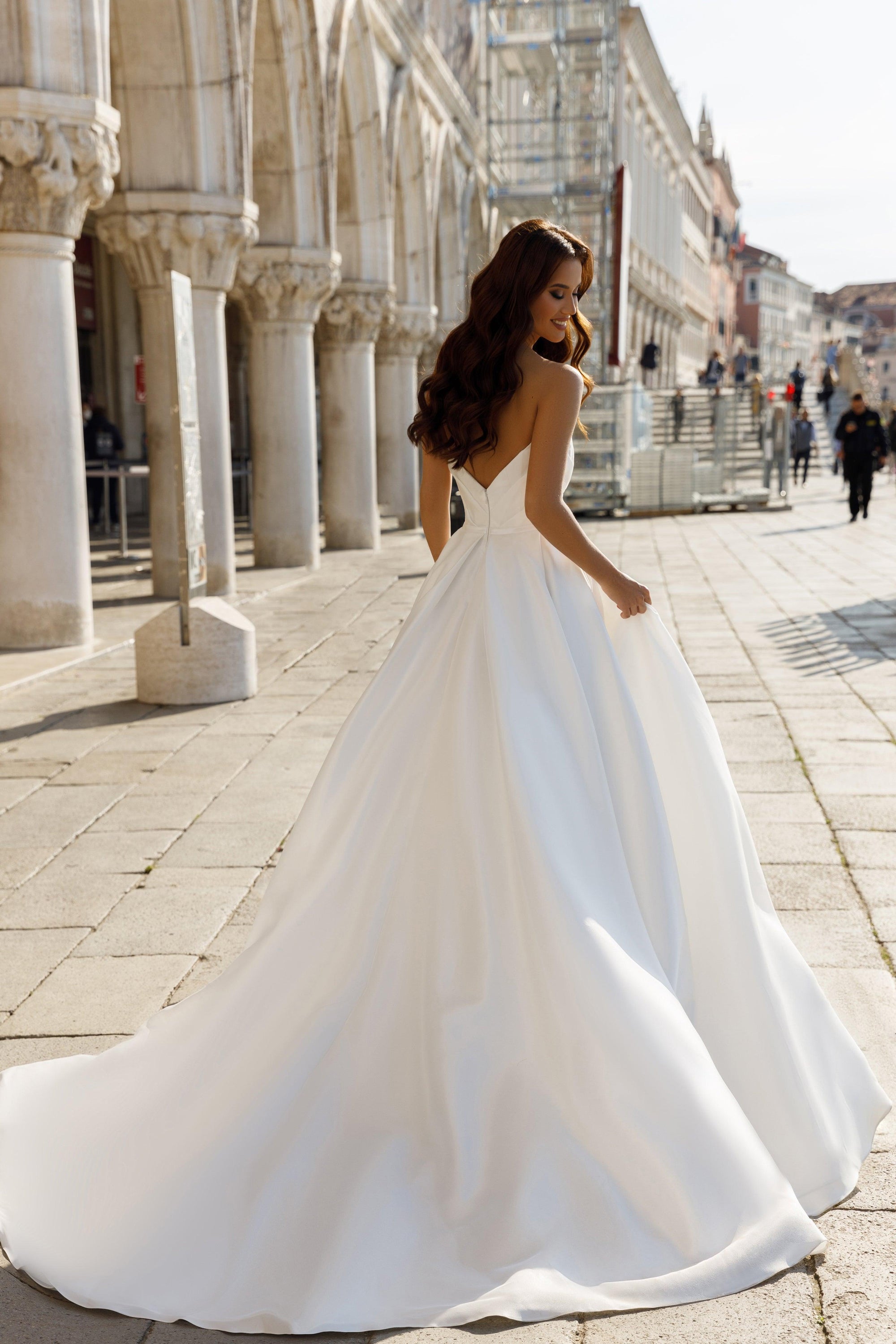 Victoria - Wedding Store Nikolina GmbH 